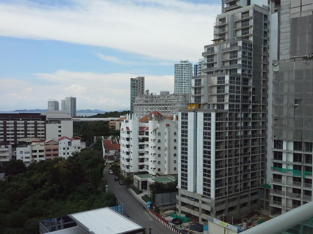 Cosy Beach View Apartments Pattaya Ngoại thất bức ảnh
